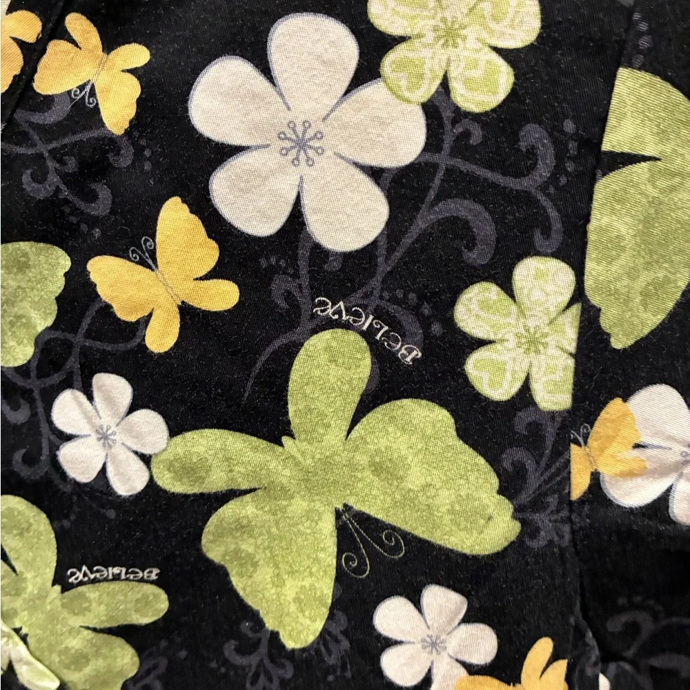 Willow Brook Scrub Top Black, Yellow, Green Women’s Size XS - Picture 2 of 3